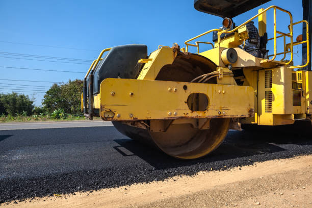 Best Asphalt Driveway Paving in Hartford City, IN